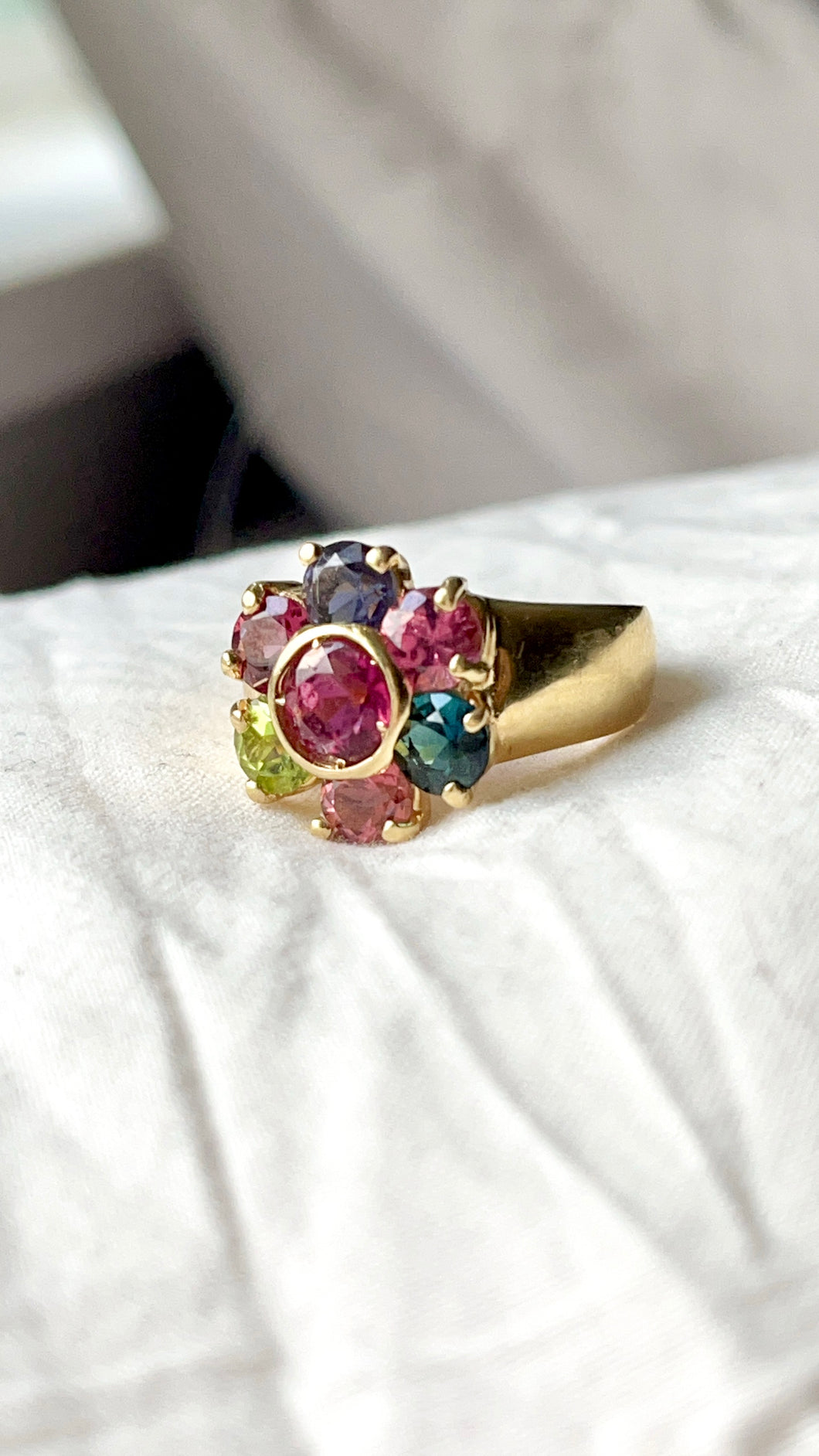 18kt Tourmaline & Gemstone Ring