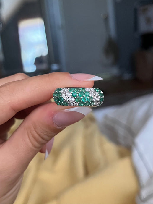 14k White Gold Emerald & Diamond Ring