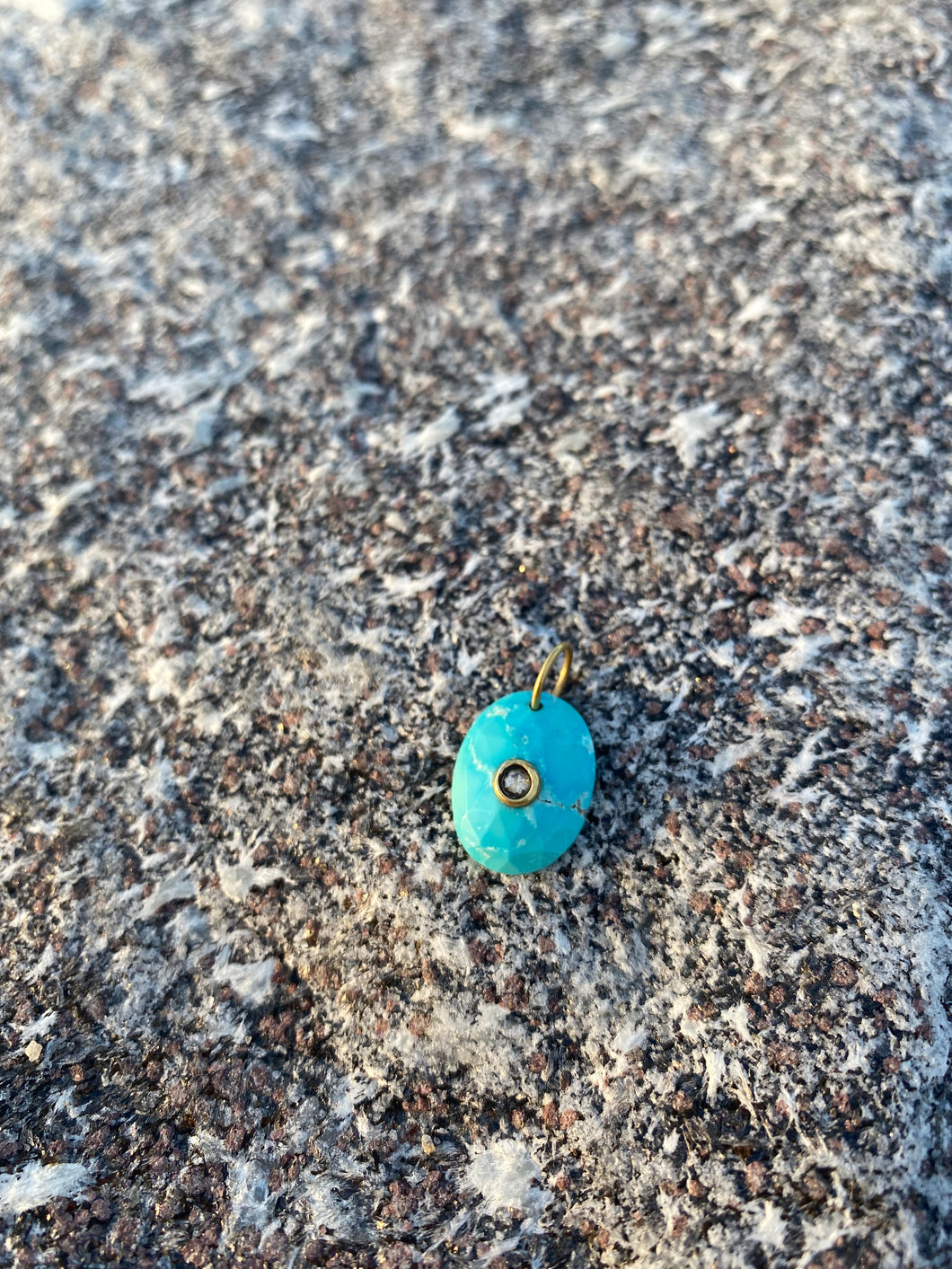 18KYG Arizona turquoise and Diamond